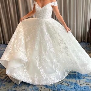 Lazaro wedding gown - white sweet heart neck, a line
